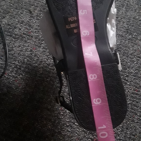 🆕️5⭐PRICE FIRM Black Faux Leather sandals - Picture 7 of 7